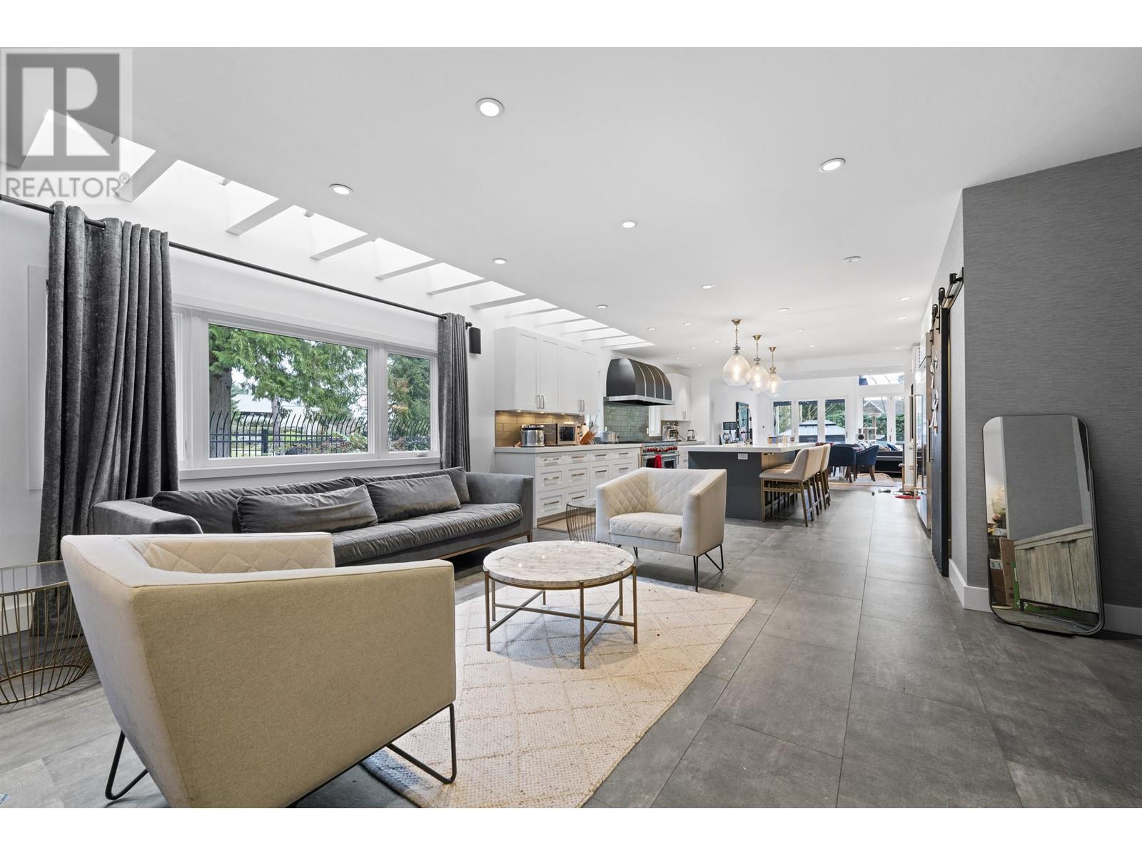 Property at 4215 EVERGREEN AVENUE image 5