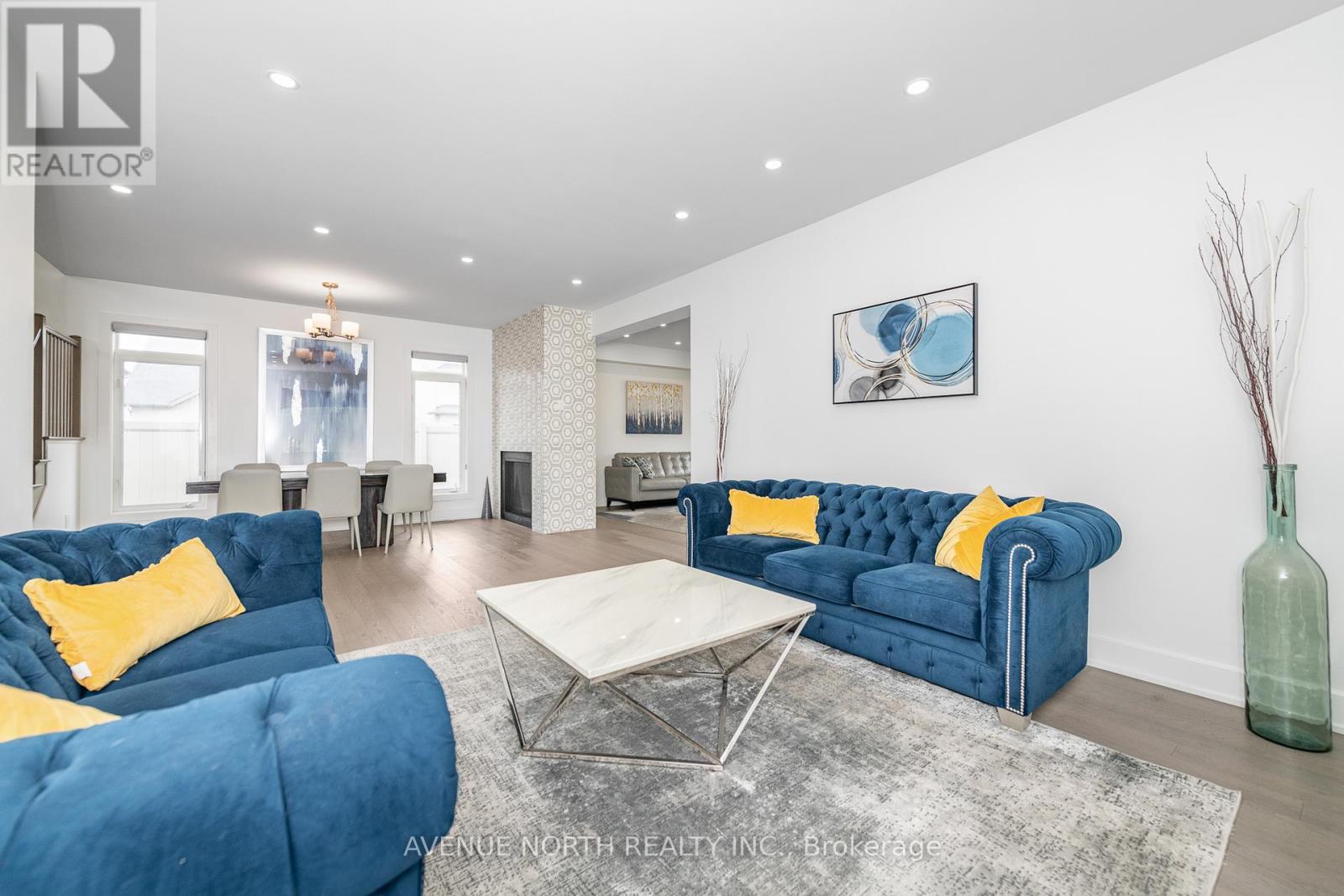 736 Fiddlehead Street, Ottawa, Ontario  K1T 0L3 - Photo 13 - X12105625