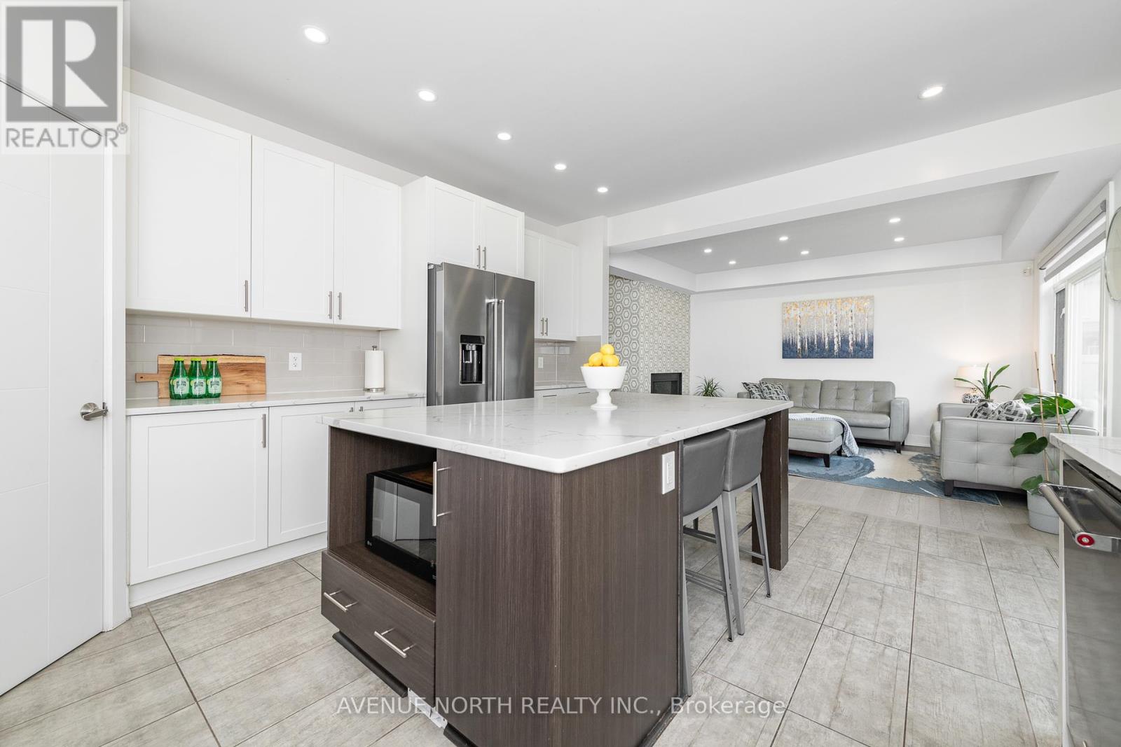 736 Fiddlehead Street, Ottawa, Ontario  K1T 0L3 - Photo 21 - X12105625