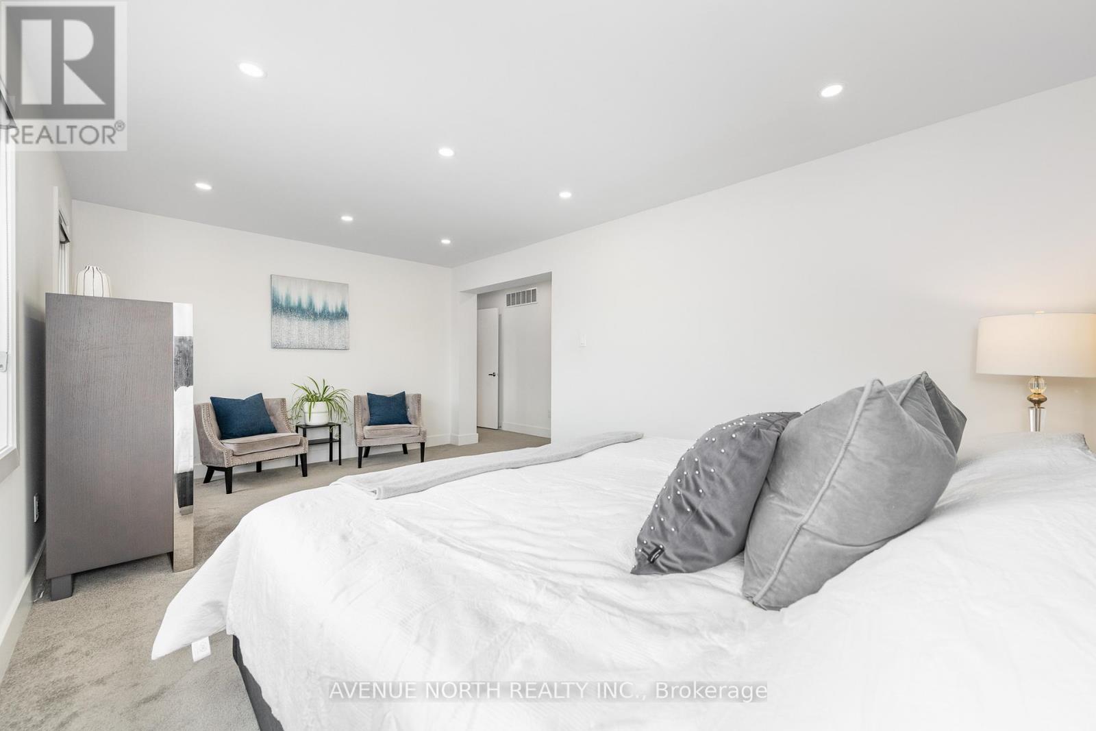 736 Fiddlehead Street, Ottawa, Ontario  K1T 0L3 - Photo 29 - X12105625