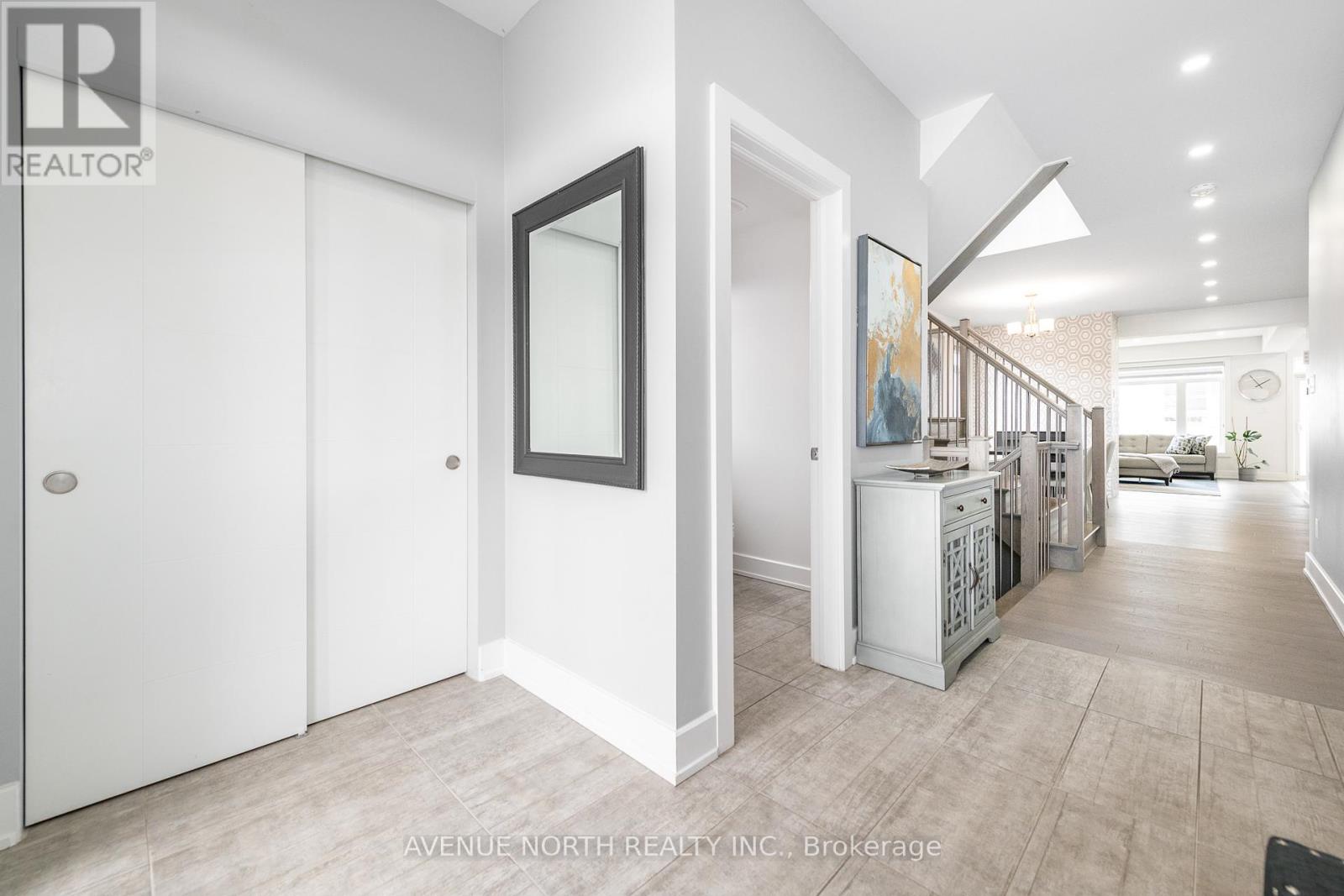 Property at 736 FIDDLEHEAD STREET image 3