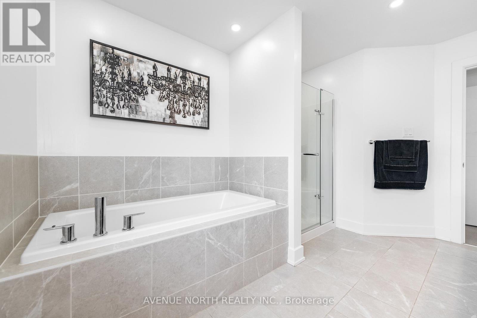 736 Fiddlehead Street, Ottawa, Ontario  K1T 0L3 - Photo 31 - X12105625