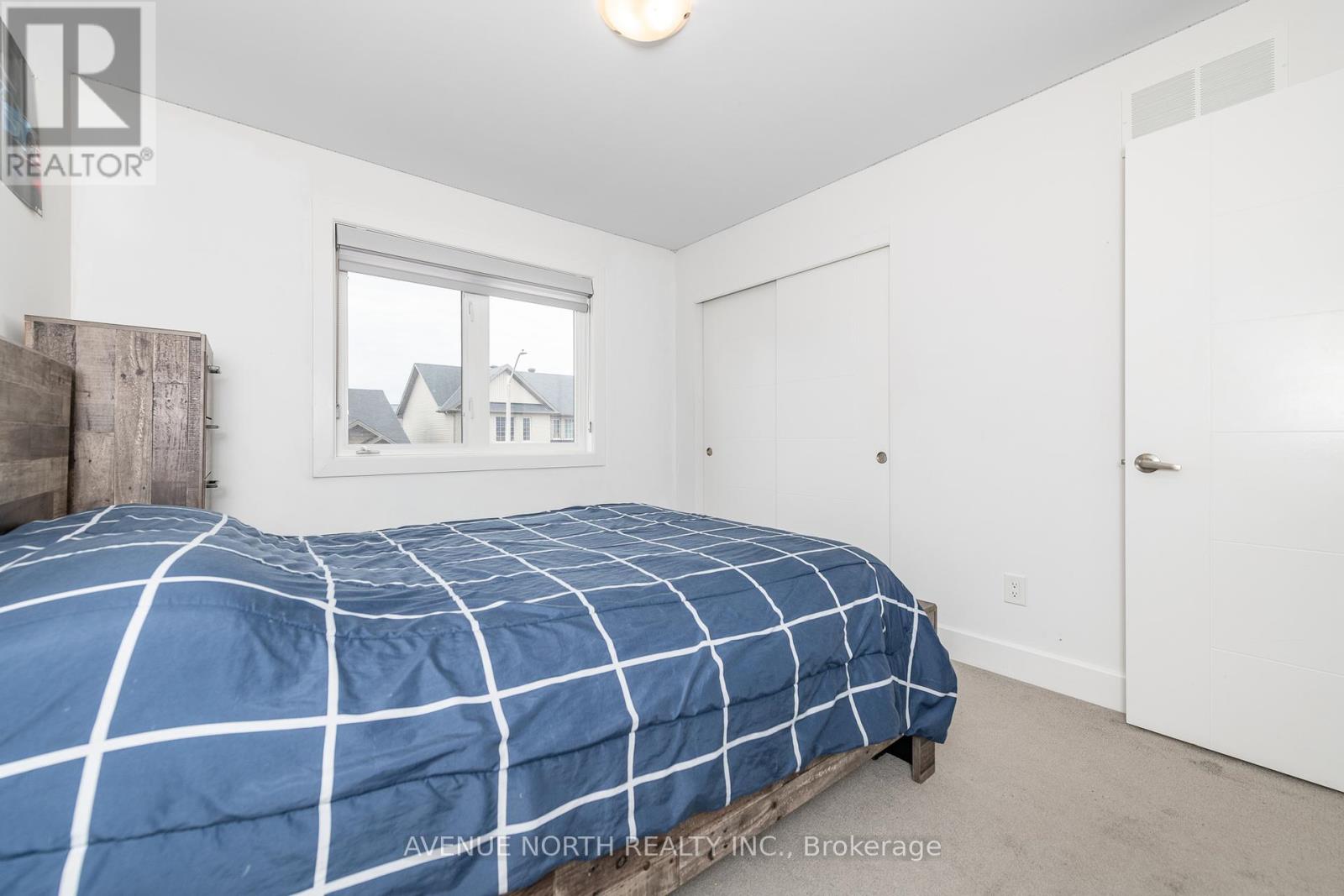 736 Fiddlehead Street, Ottawa, Ontario  K1T 0L3 - Photo 37 - X12105625