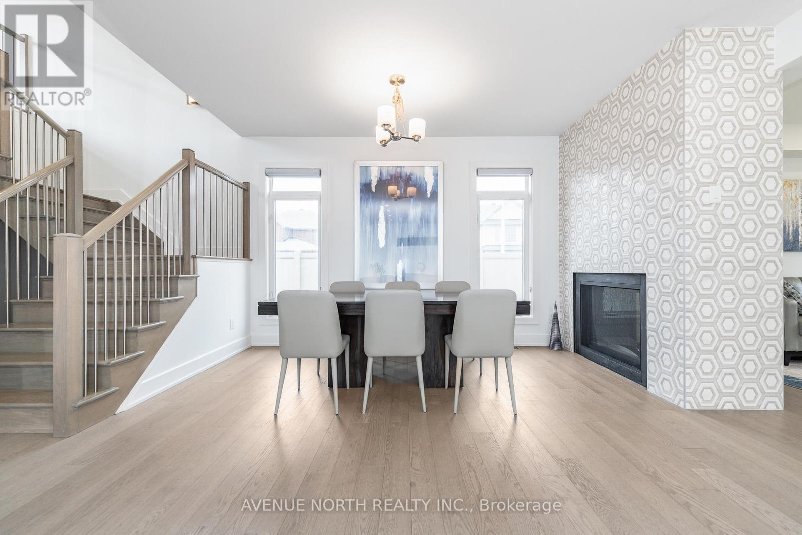 736 Fiddlehead Street, Ottawa, Ontario  K1T 0L3 - Photo 8 - X12105625
