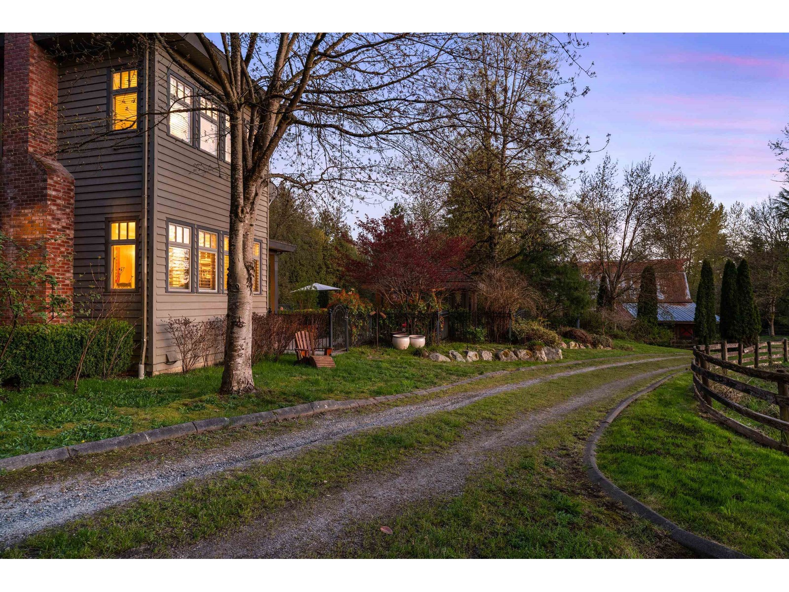 Property at 22482 8 AVENUE image 4