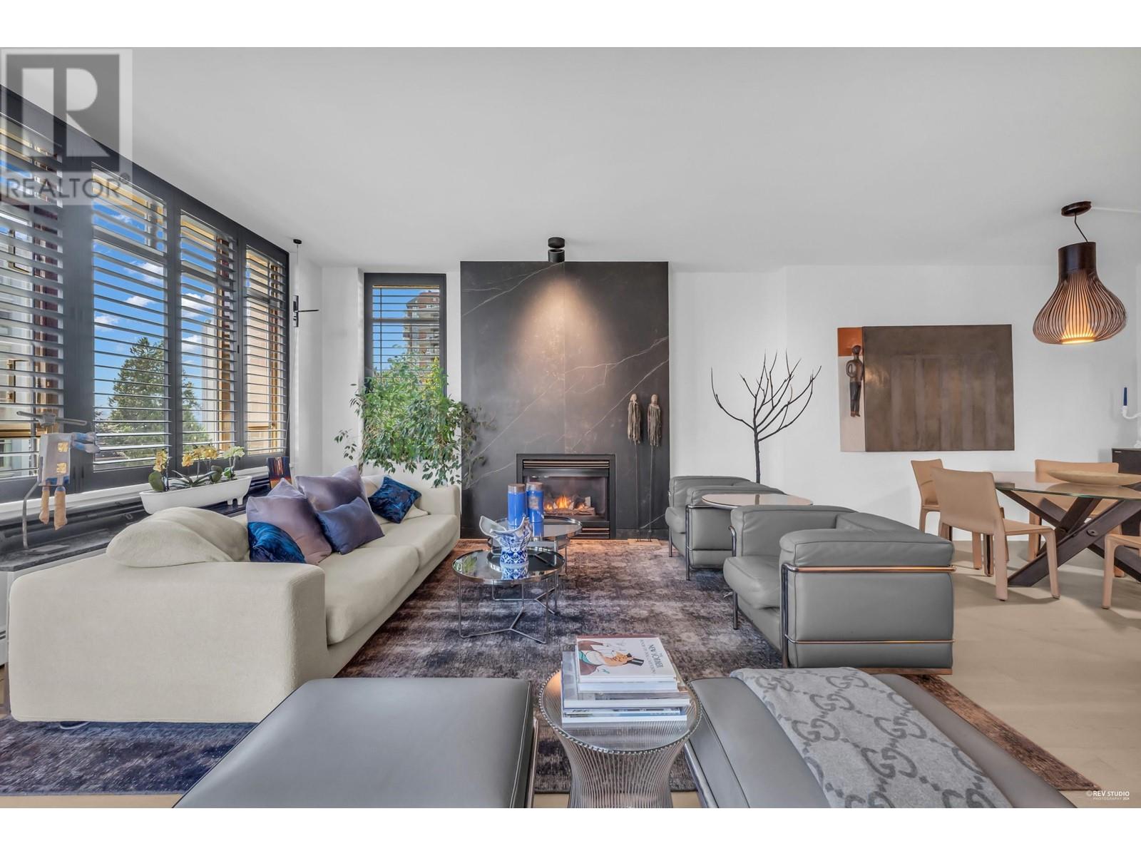 305 1896 MARINE DRIVE, west vancouver, British Columbia