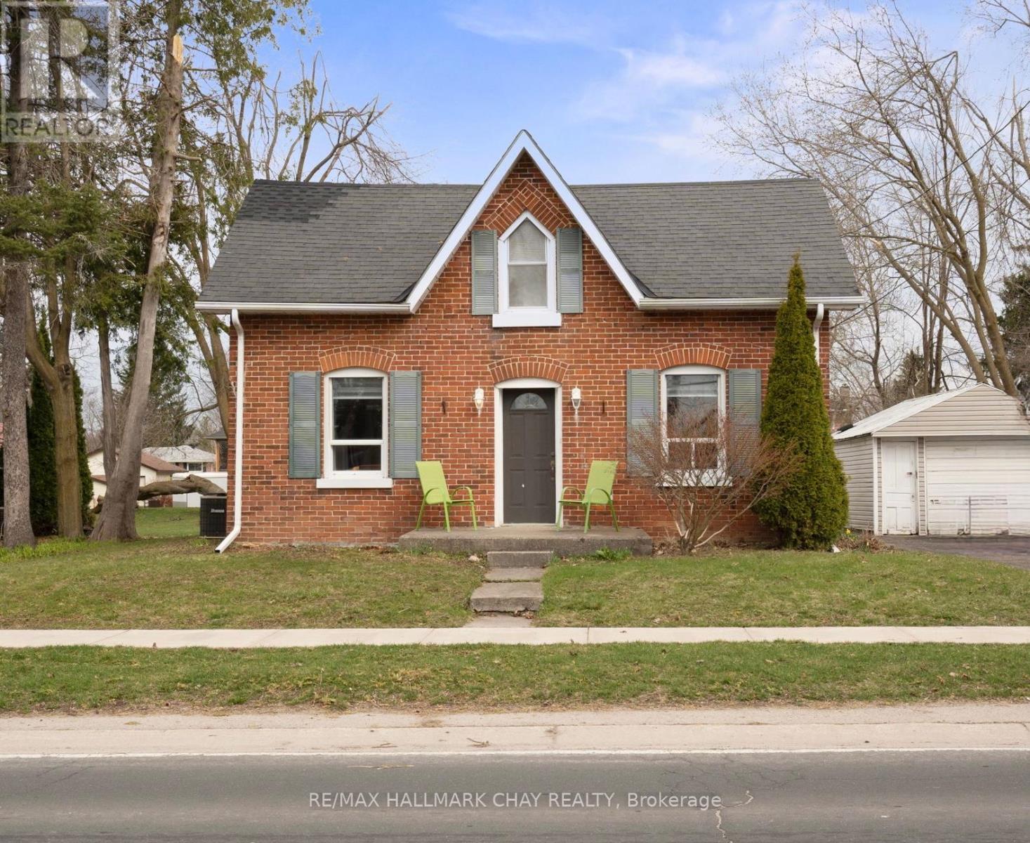 Property at 2088 VICTORIA STREET image 1