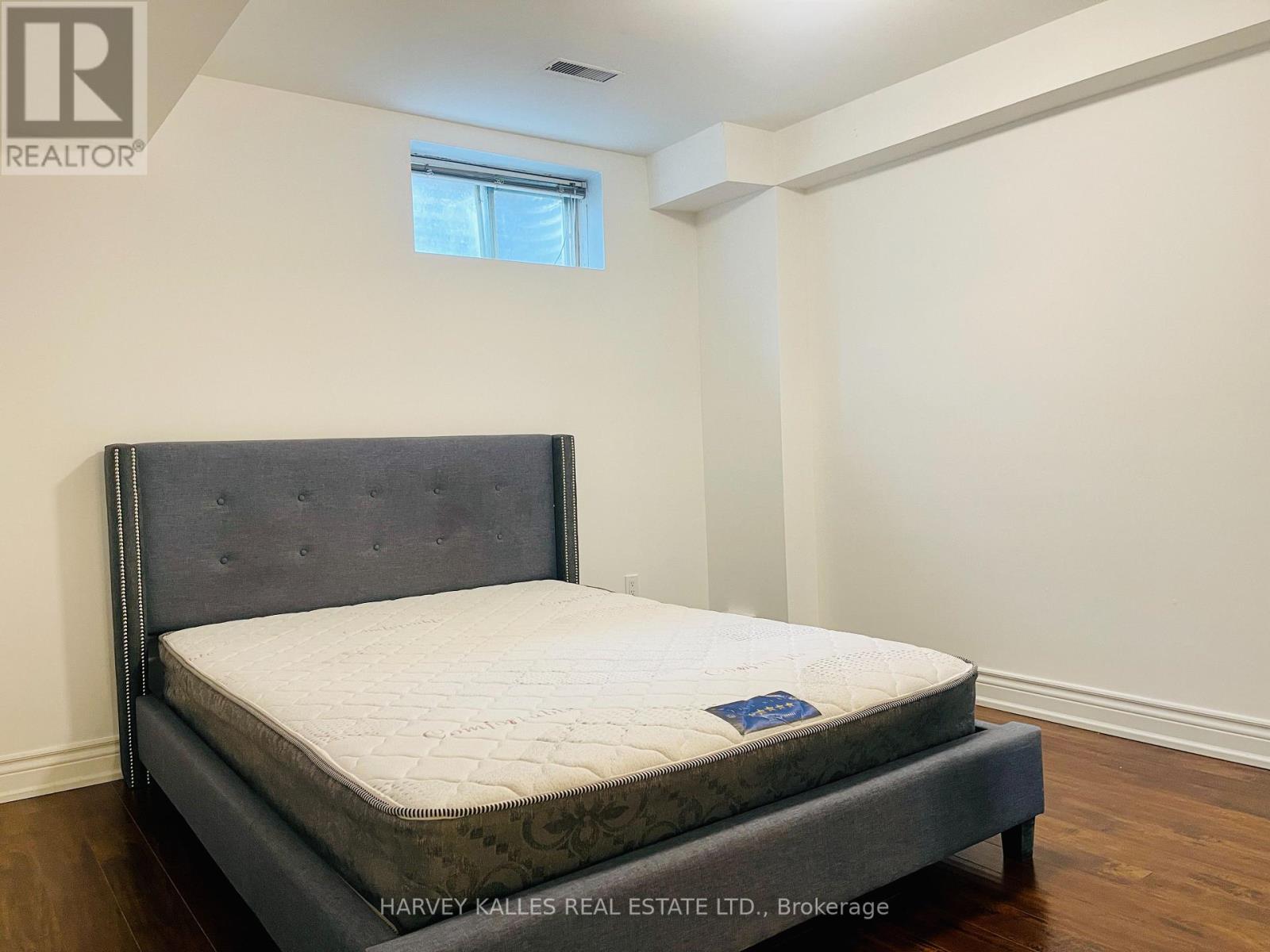 Lower - 394 Caledonia Road, Toronto, Ontario  M6E 4T8 - Photo 12 - W12105624