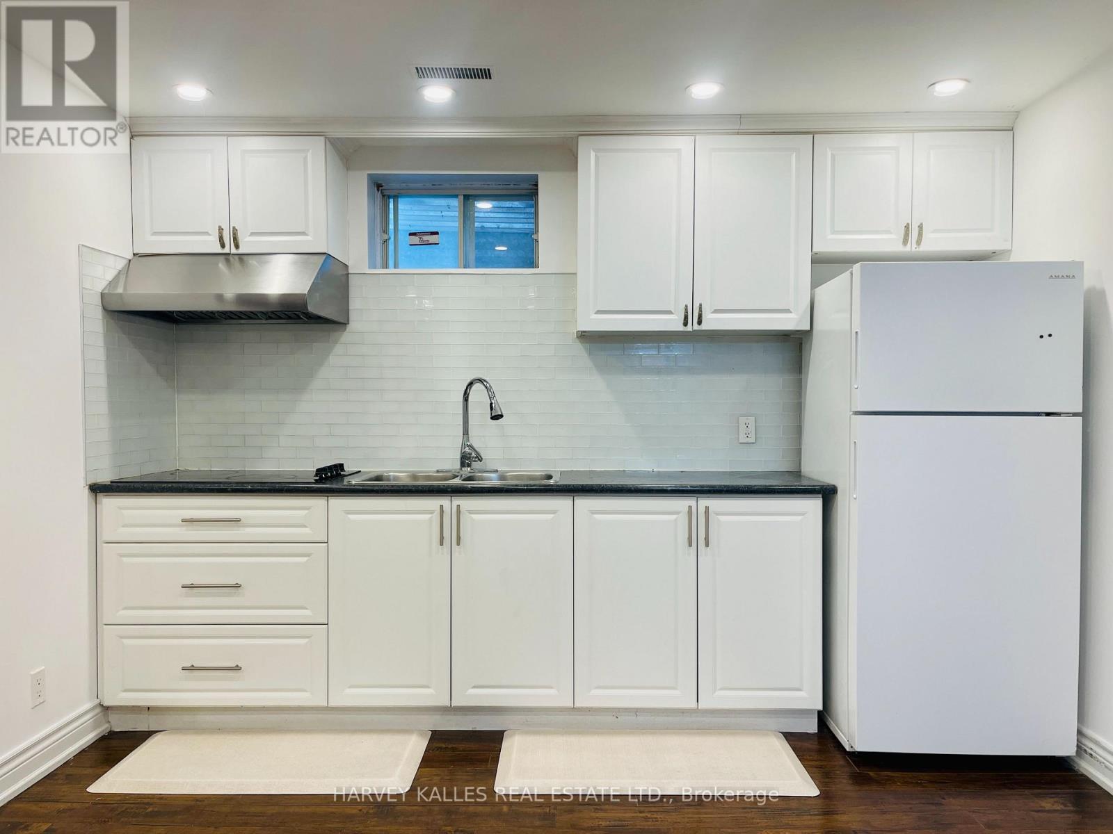 Lower - 394 Caledonia Road, Toronto, Ontario  M6E 4T8 - Photo 4 - W12105624