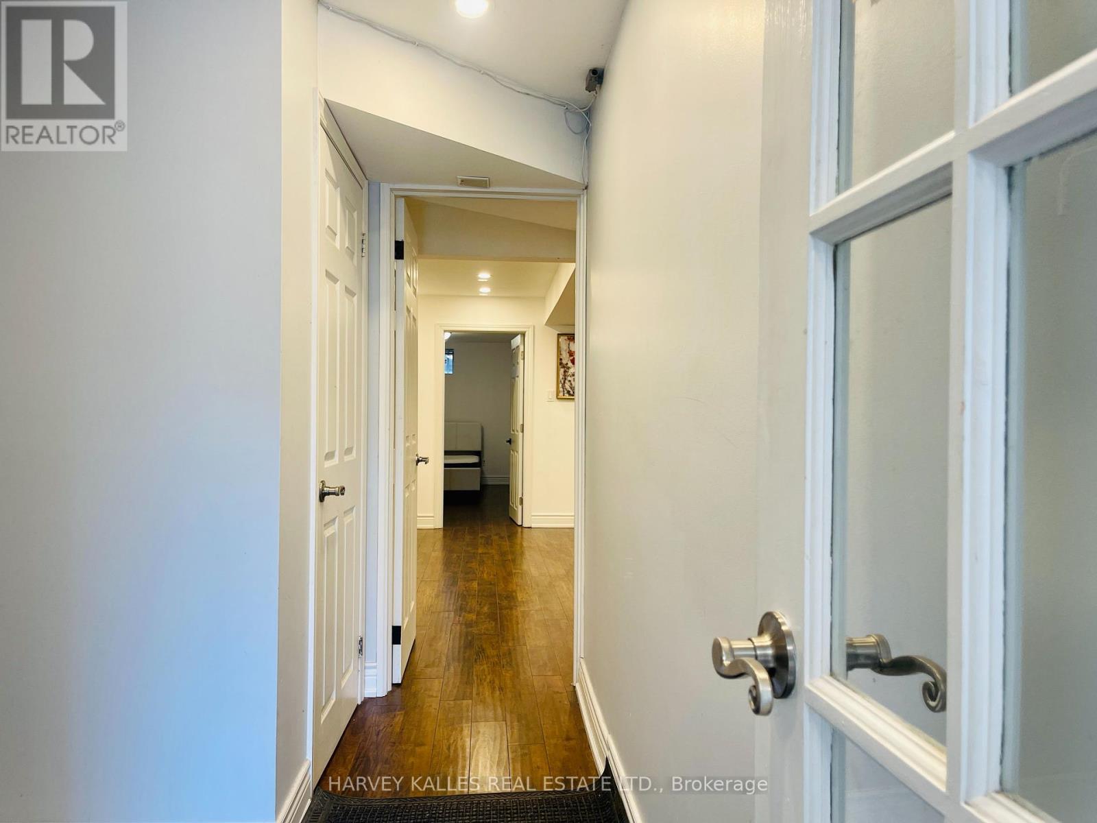 Lower - 394 Caledonia Road, Toronto, Ontario  M6E 4T8 - Photo 8 - W12105624
