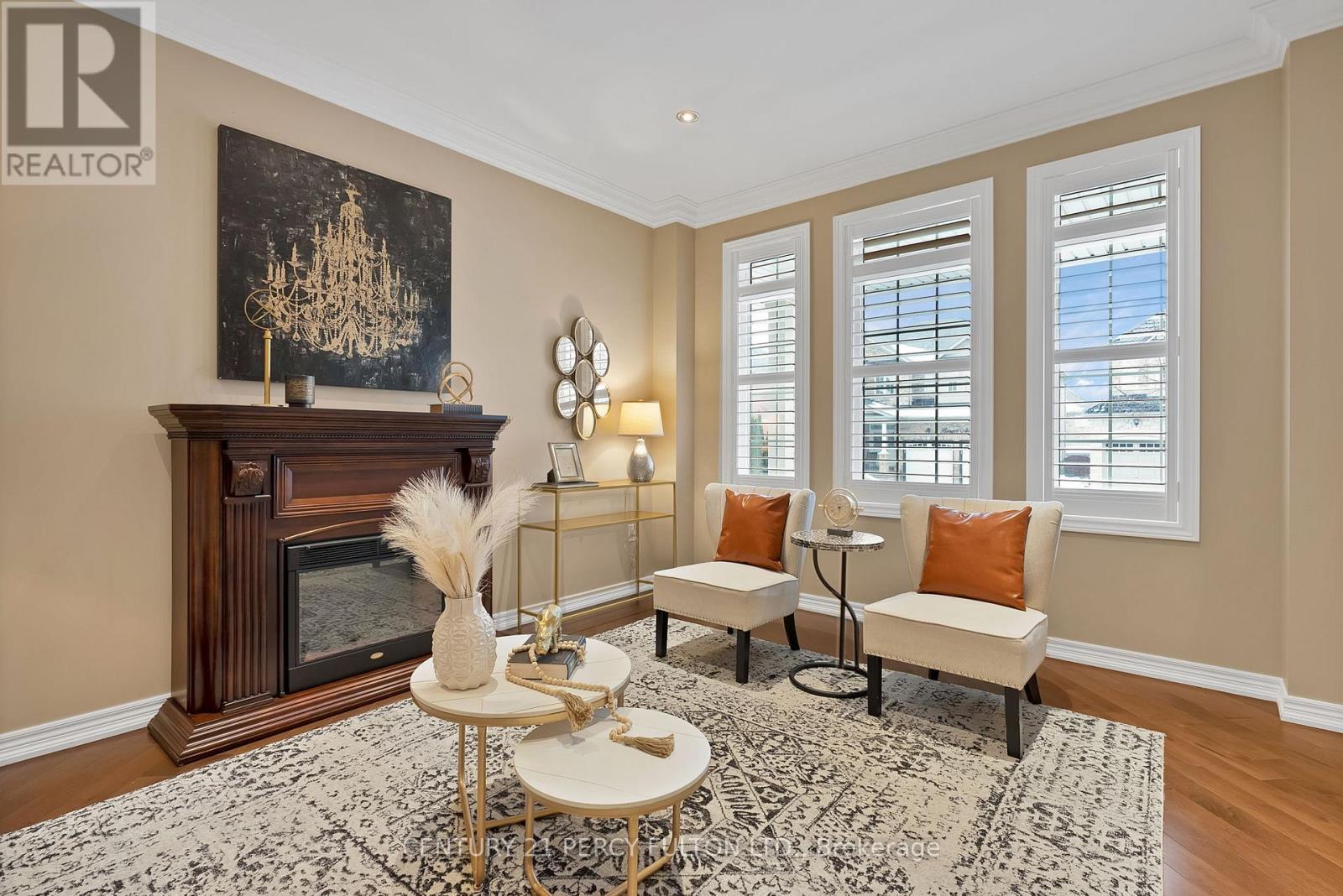 Property at 4 BERGER AVENUE image 3