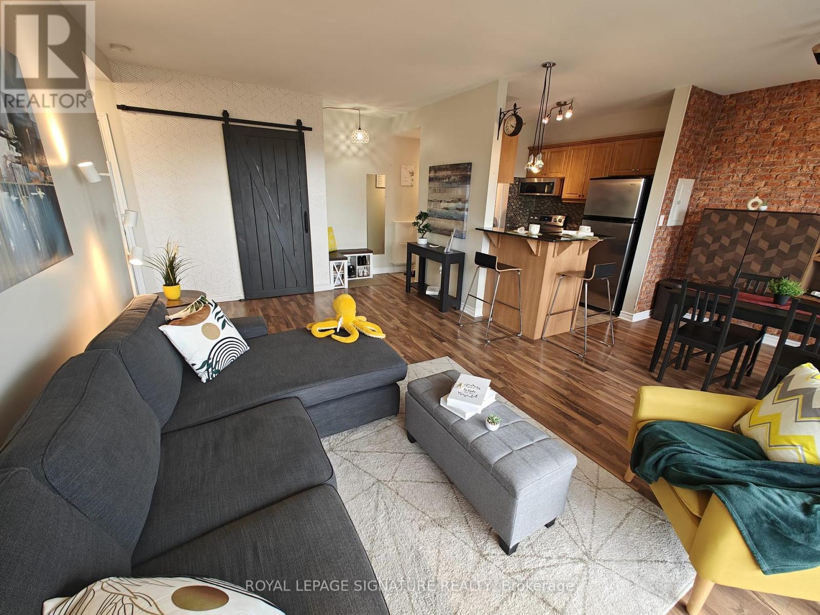 Property at 404 - 60 GULLIVER ROAD N image 2