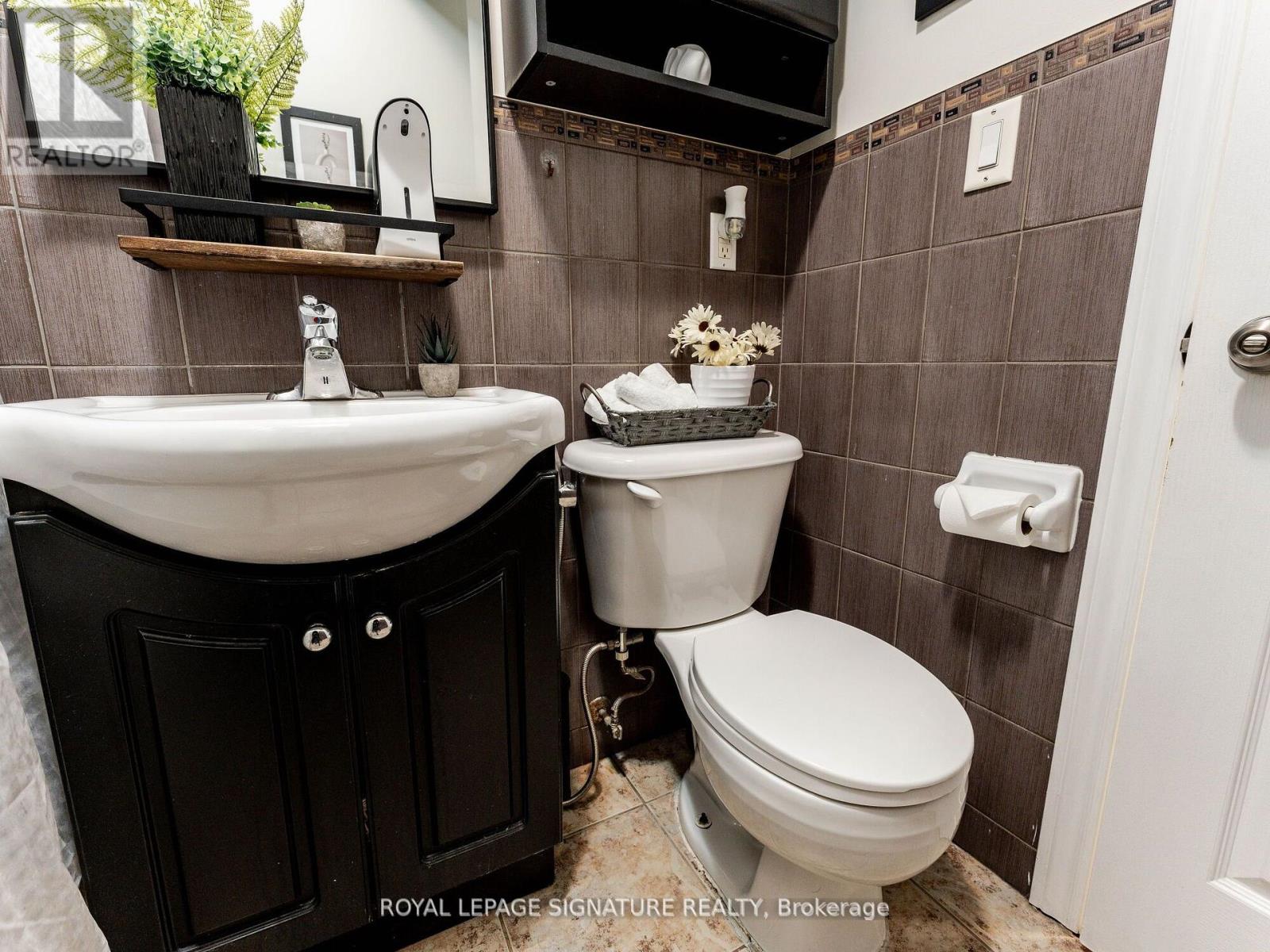 404 - 60 Gulliver Road N, Toronto, Ontario  M6M 2A6 - Photo 19 - W12048325