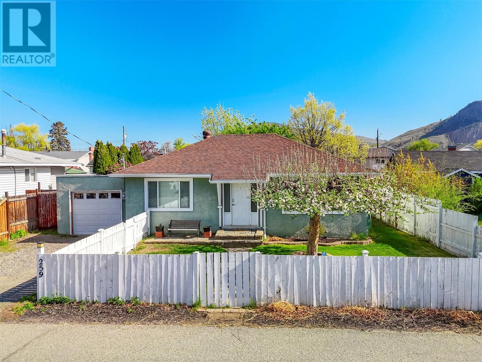 Property at 259 LARCH Avenue image 2