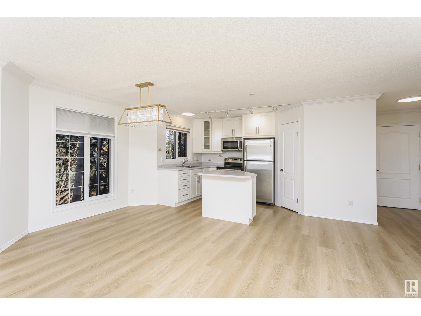Property at #202 20 ST JOSEPH ST image 3
