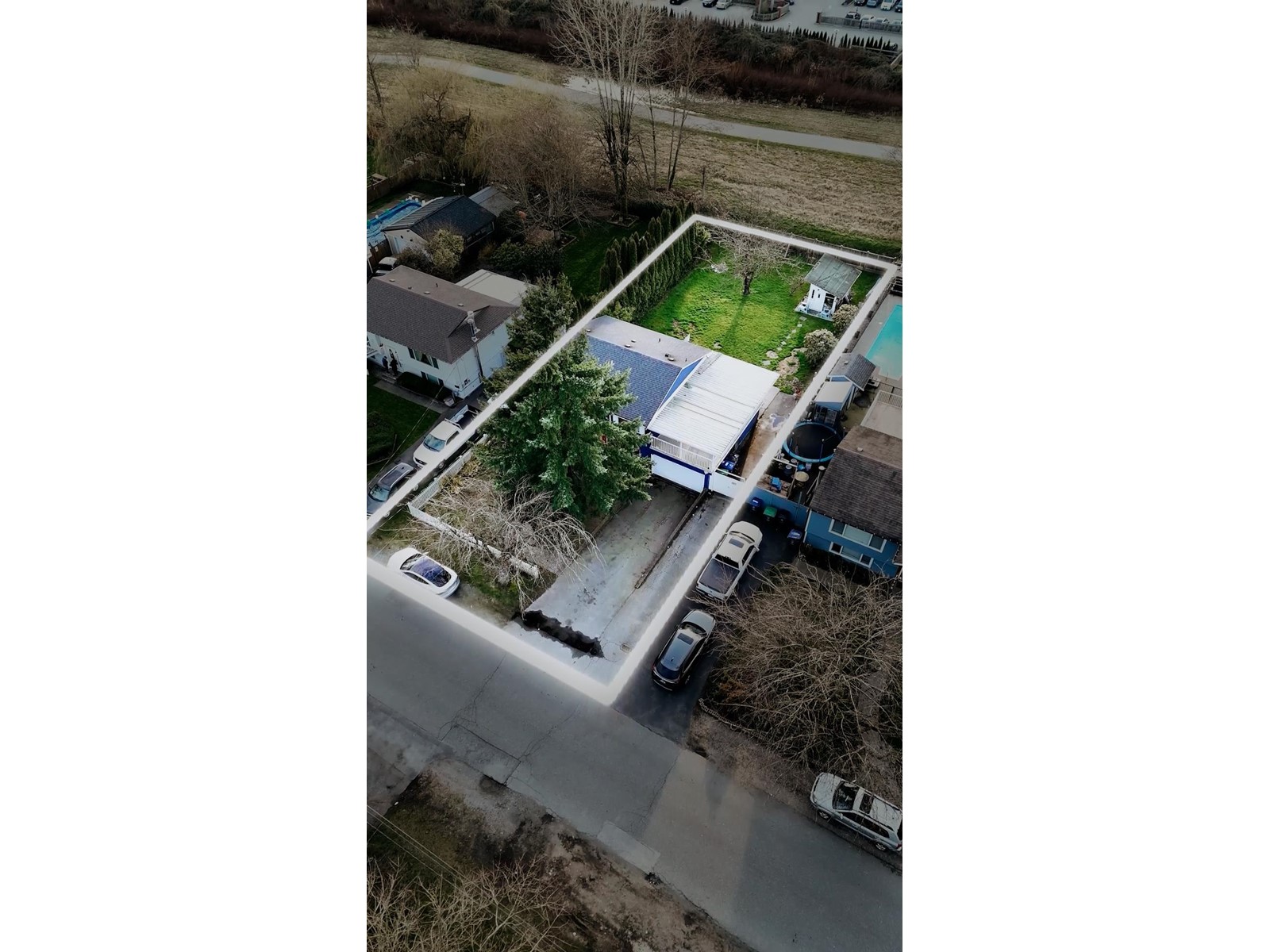 10701 141 Street, Surrey, British Columbia  V3T 4R5 - Photo 3 - R2993646