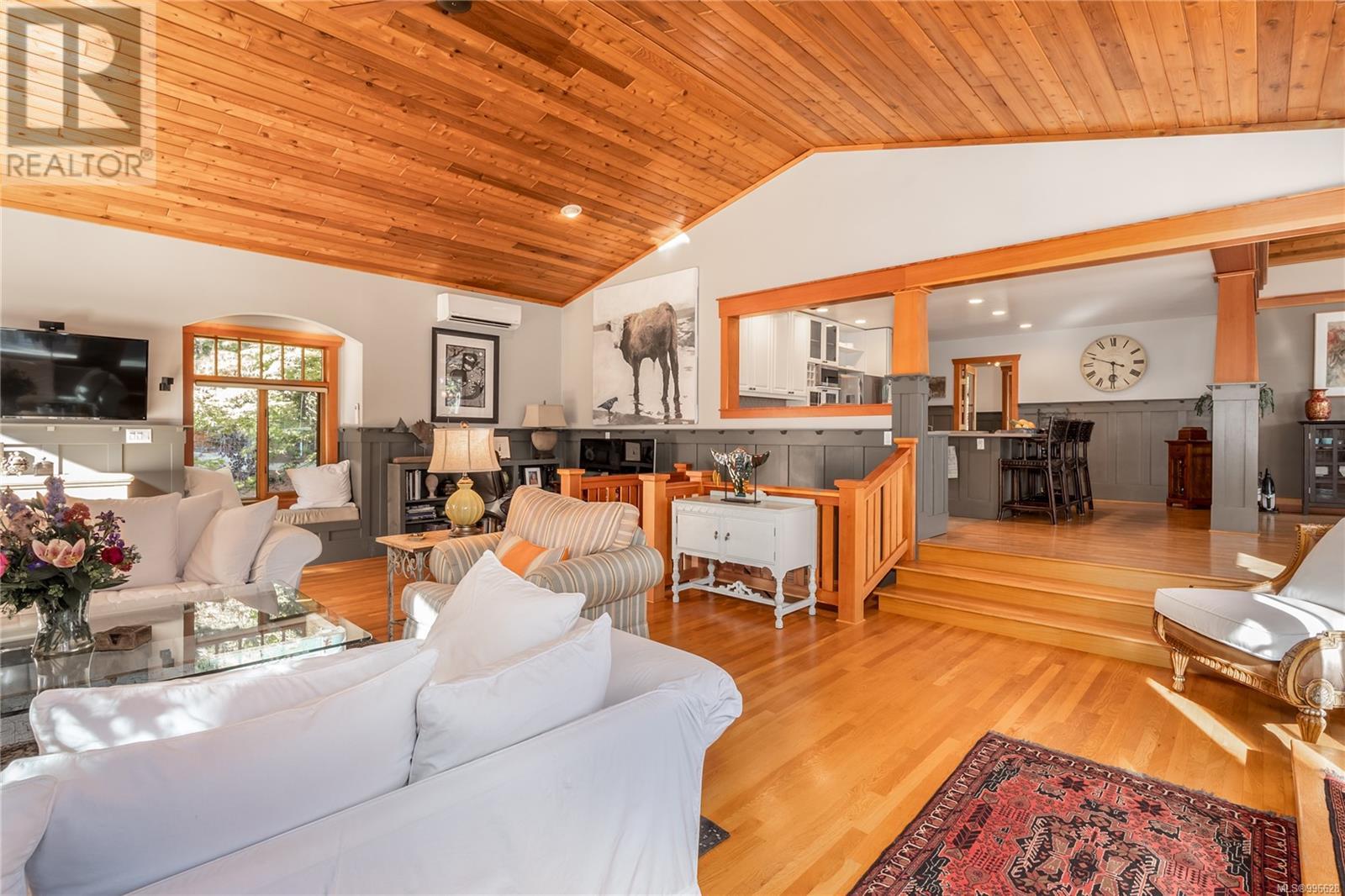 Property at 225 Sea Meadow Dr image 3