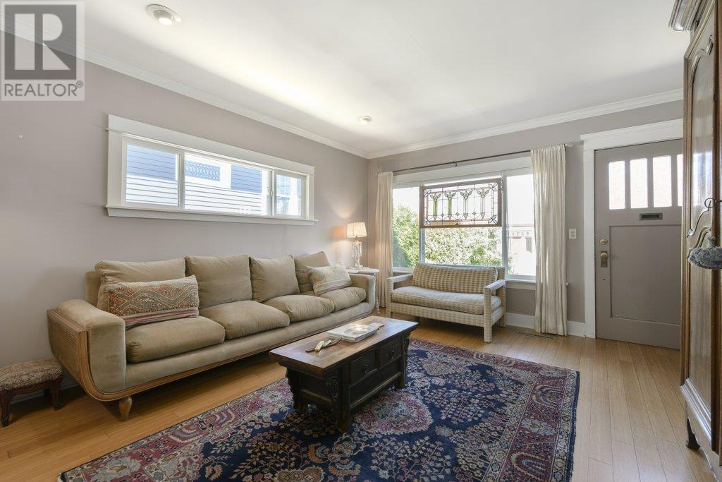 104 E 24 Avenue, Vancouver, British Columbia  V5V 1Z4 - Photo 3 - R2994574
