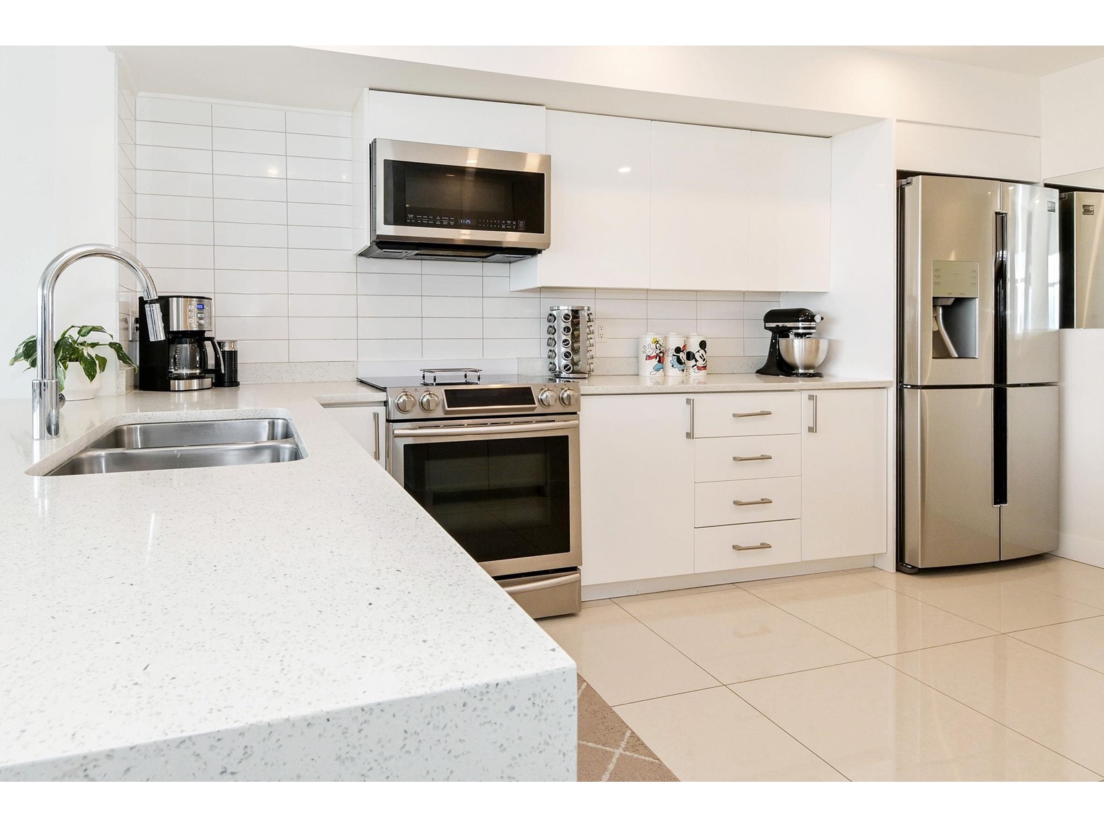 2004 14881 103a Avenue, Surrey, British Columbia  V3R 0M5 - Photo 10 - R2994565