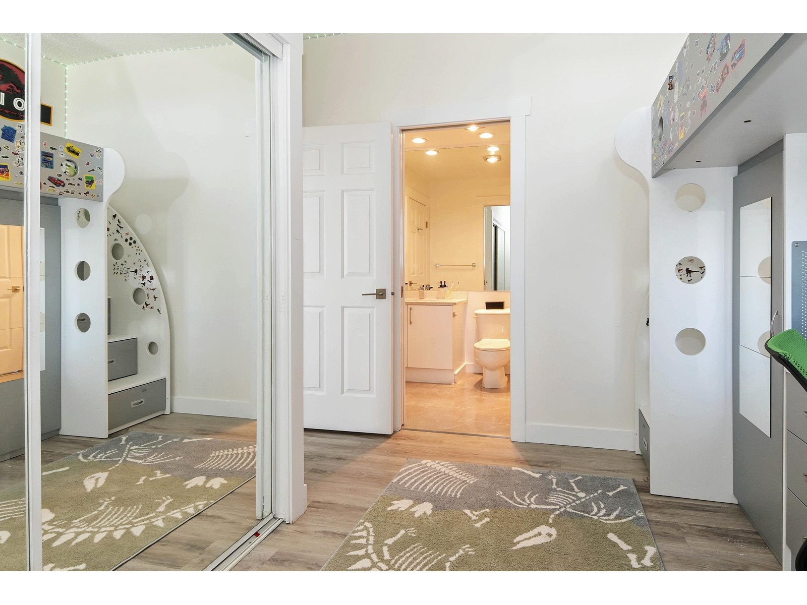 2004 14881 103a Avenue, Surrey, British Columbia  V3R 0M5 - Photo 17 - R2994565