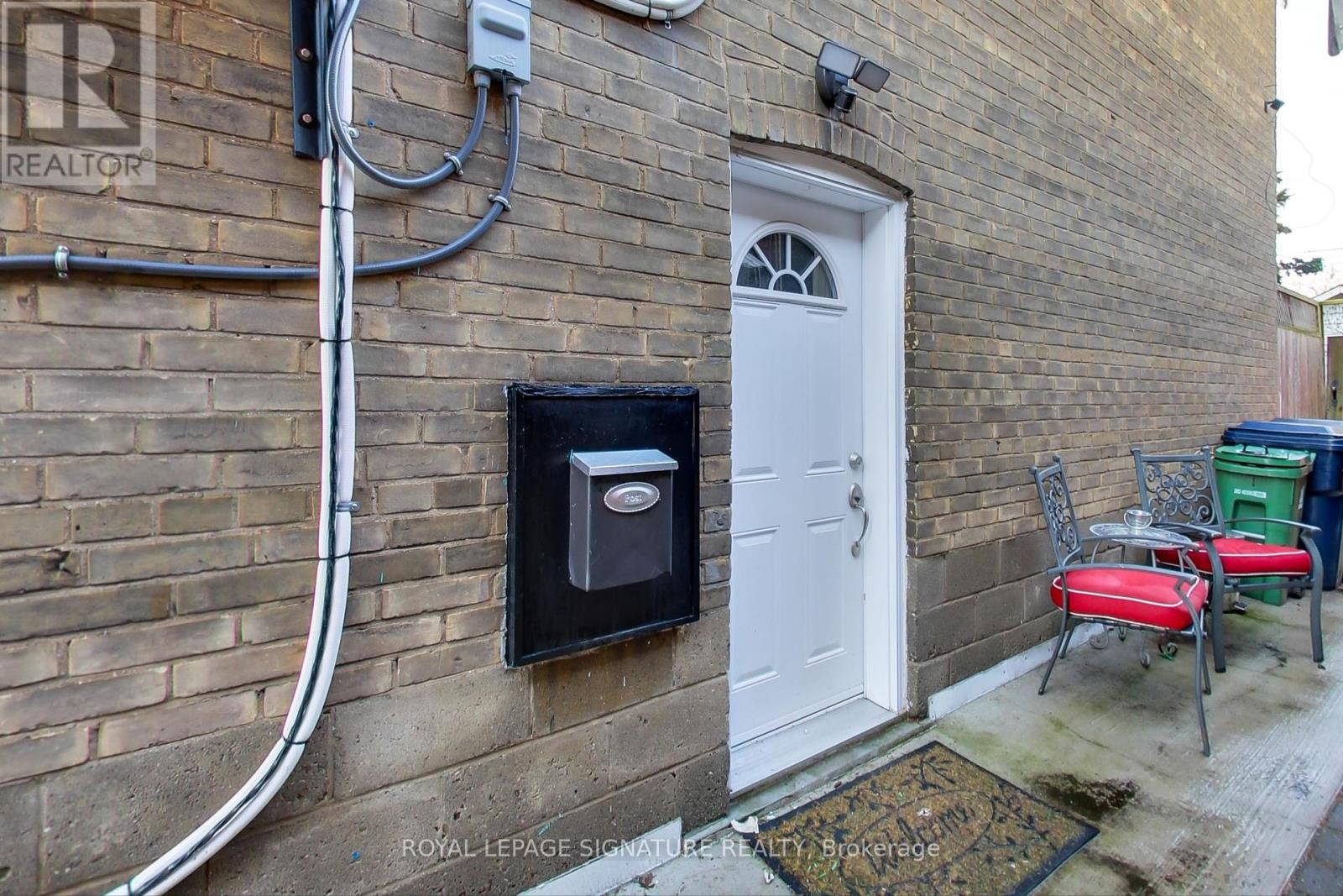 4 Bryant Avenue, Toronto, Ontario  M4C 5G8 - Photo 13 - E12073841