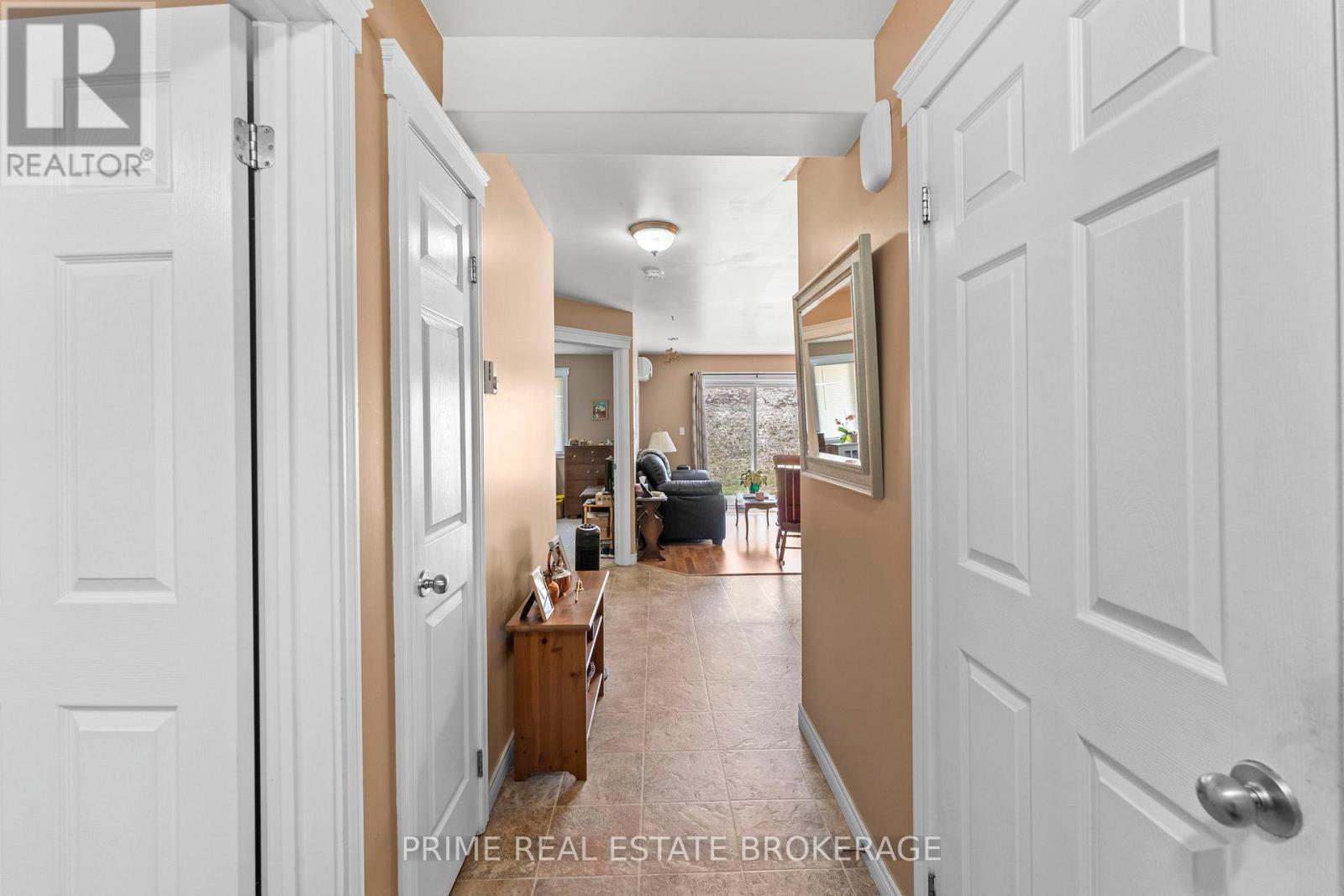 412 Ross Street, Huron-Kinloss, Ontario  N0G 2H0 - Photo 23 - X12105717