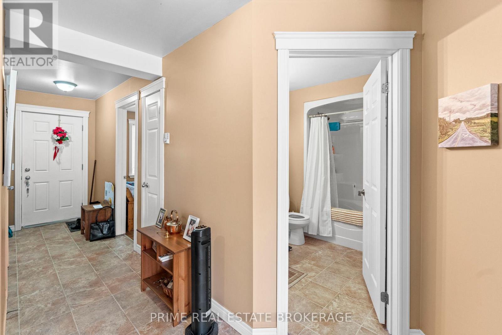 412 Ross Street, Huron-Kinloss, Ontario  N0G 2H0 - Photo 24 - X12105719