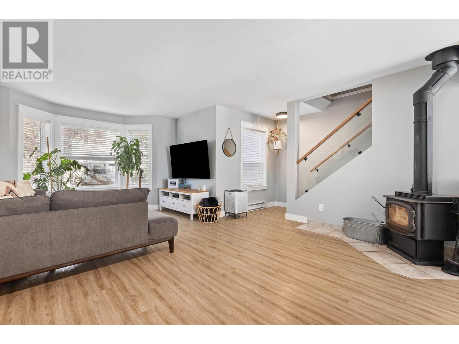 Property at 24 7408 COTTONWOOD STREET image 4