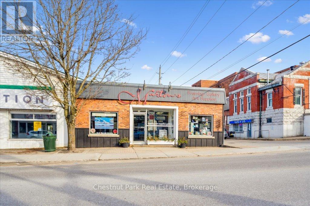 10 TAYLOR ROAD, Bracebridge, Ontario