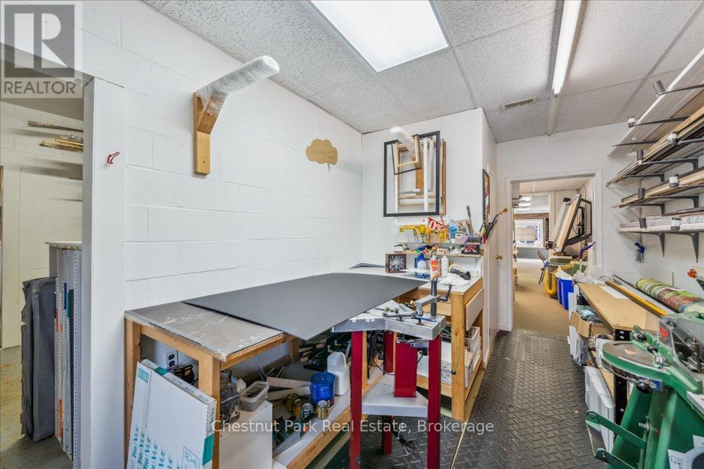 10 Taylor Road, Bracebridge, Ontario  P1L 1S6 - Photo 32 - X12105706