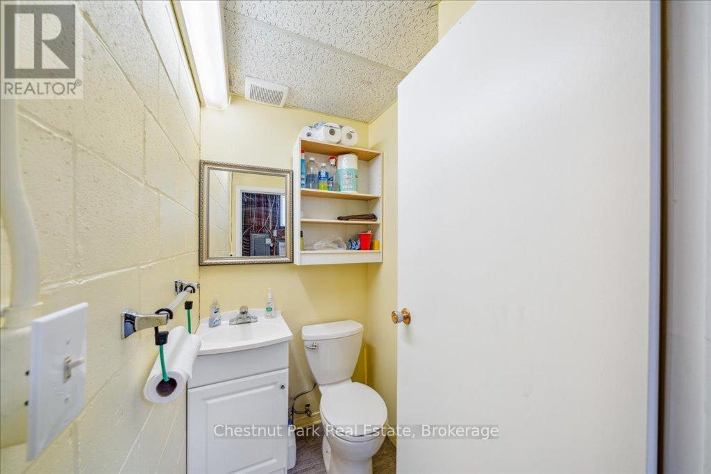 10 Taylor Road, Bracebridge, Ontario  P1L 1S6 - Photo 36 - X12105706