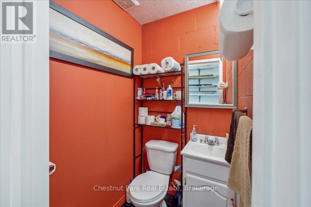 10 Taylor Road, Bracebridge, Ontario  P1L 1S6 - Photo 37 - X12105706
