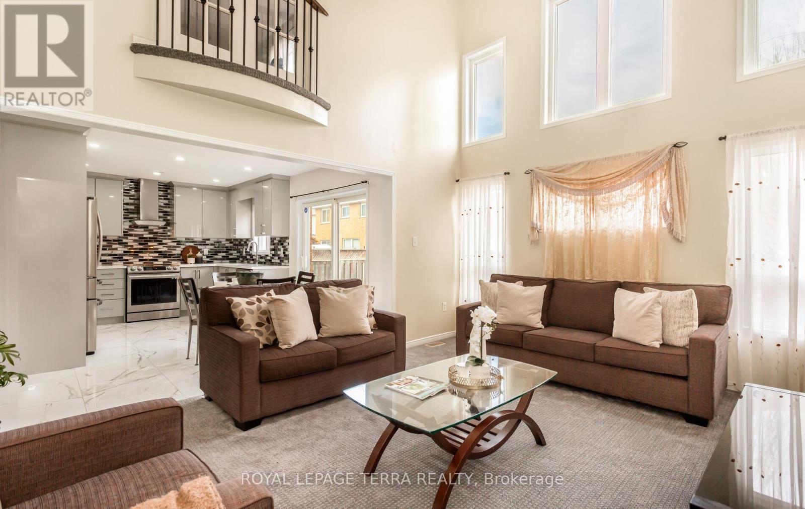 355 Edenbrook Hill Drive, Brampton, Ontario  L7A 2N4 - Photo 5 - W12105707