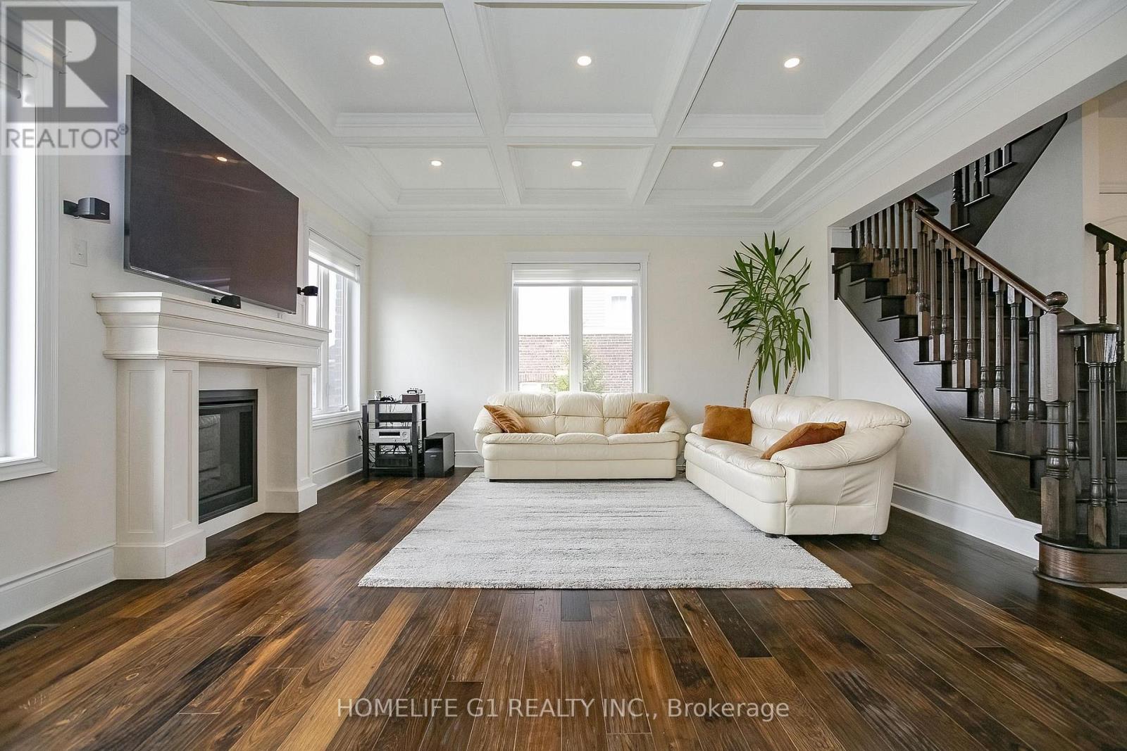 Property at 18 MEEK AVENUE image 4
