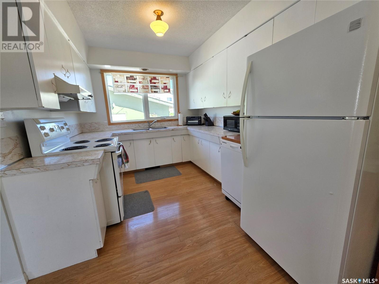 261 17th Avenue Ne, Swift Current, Saskatchewan  S9H 2X9 - Photo 8 - SK003761