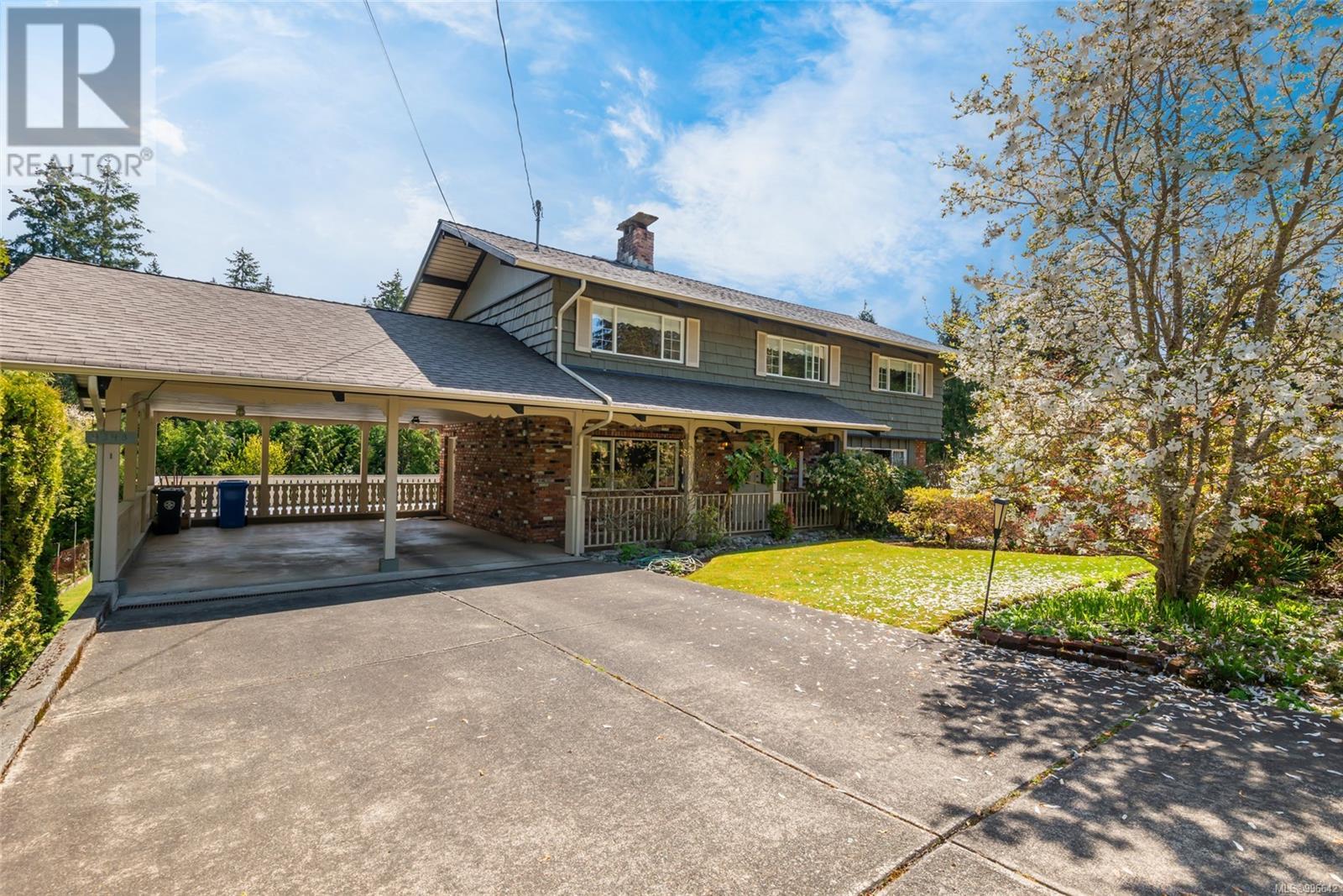 Property at 4343 Wellington Ave image 3