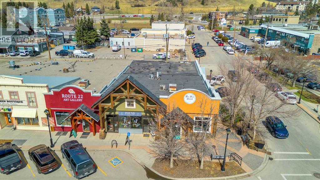 107 First Avenue W, Cochrane, Alberta  T4C 1A5 - Photo 1 - A2215077