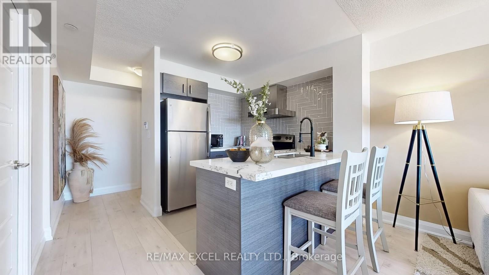 Property at 1210 - 1 UPTOWN DRIVE image 3