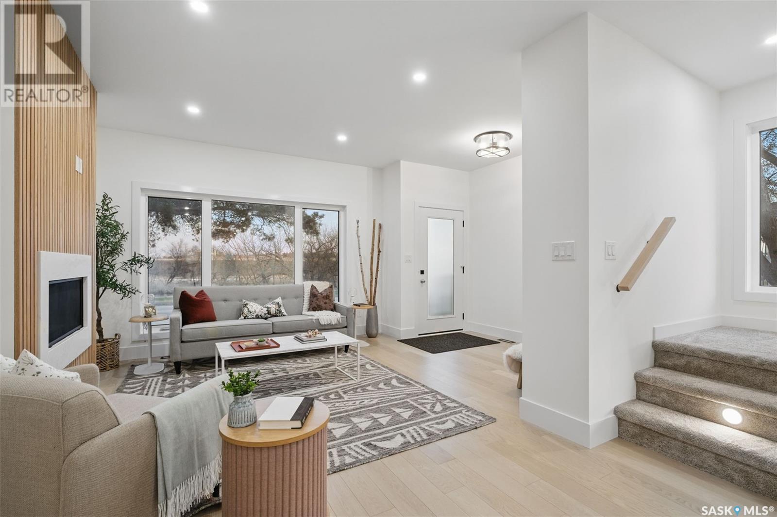 Property at 1511 Spadina CRESCENT E image 4