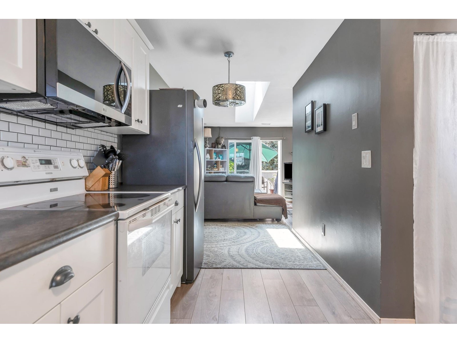 Property at 38 45640 STOREY AVENUE image 4