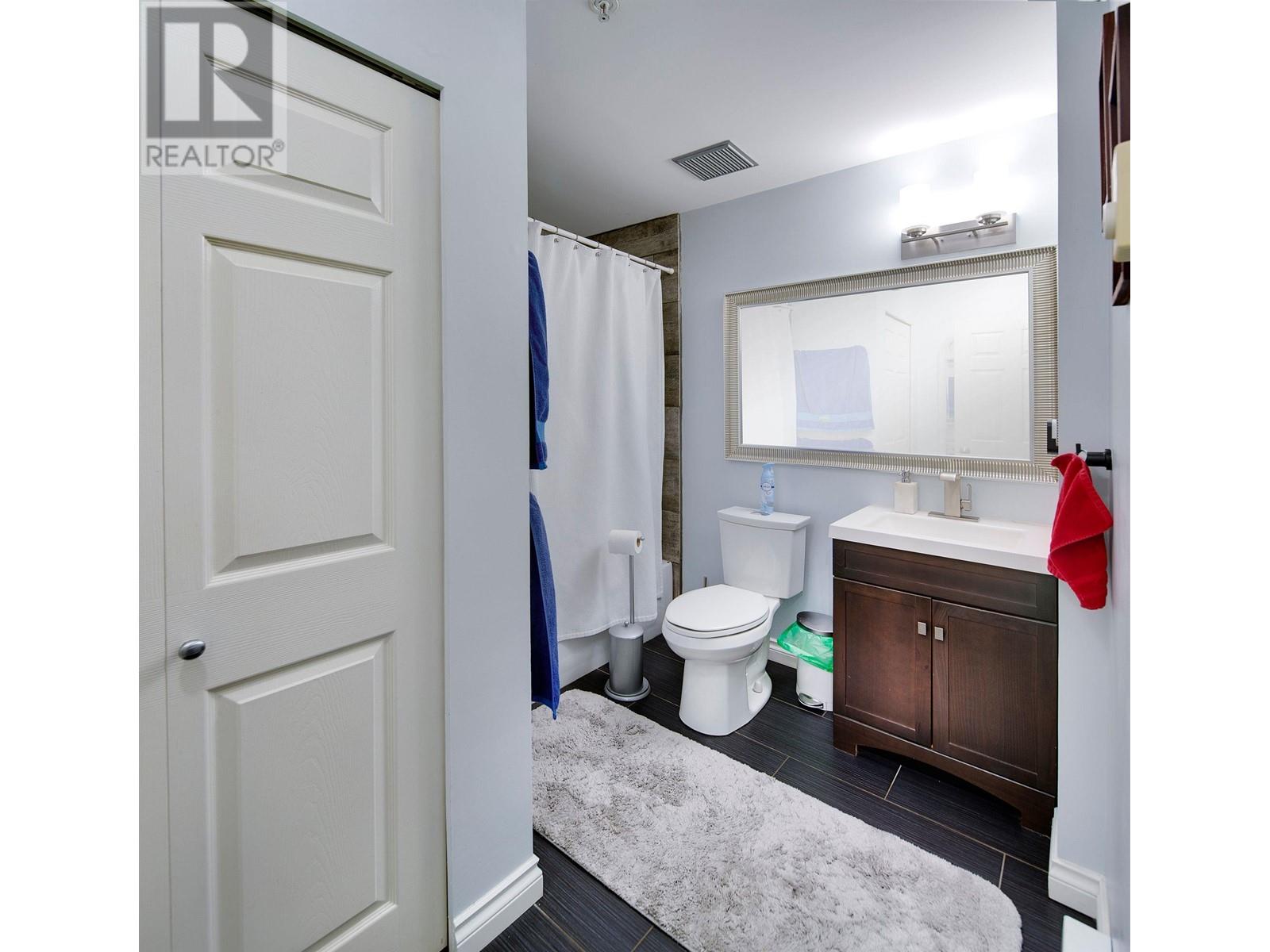 8 123 Seventh Street, New Westminster, British Columbia  V3L 1W2 - Photo 17 - R2994649