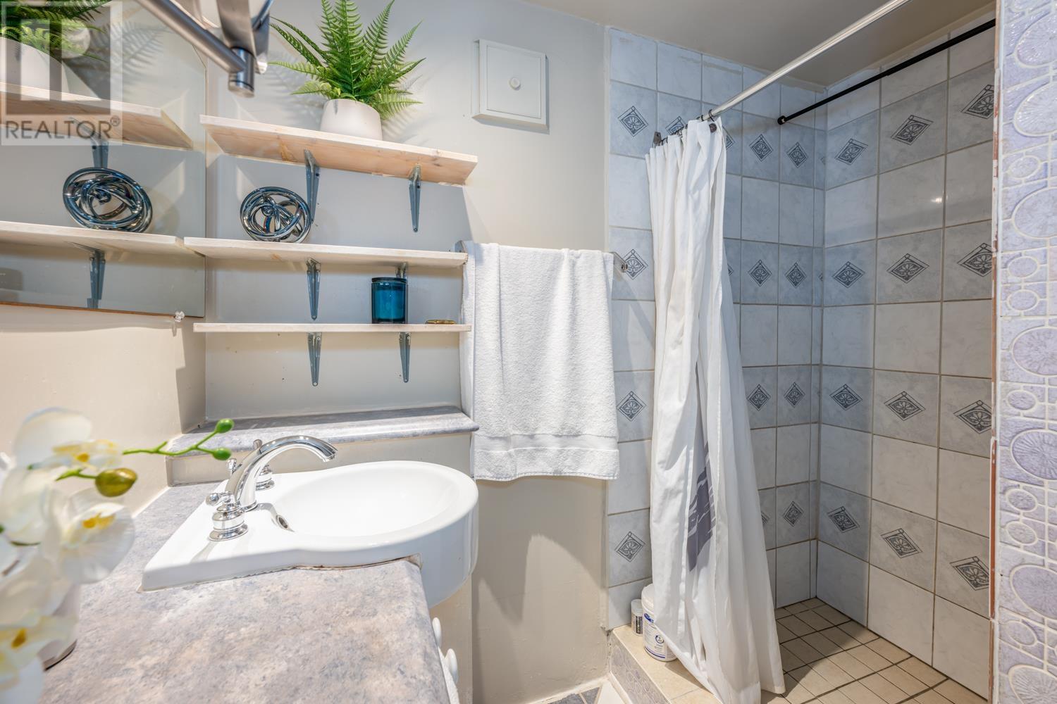 Listing Picture 12 of 18 : 5320 KNIGHT STREET, Vancouver / 溫哥華 - 魯藝地產 Yvonne Lu Group - MLS Medallion Club Member