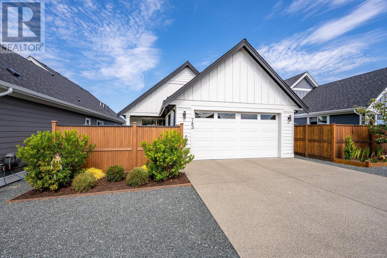 Property at 783 Briarwood Dr image 3