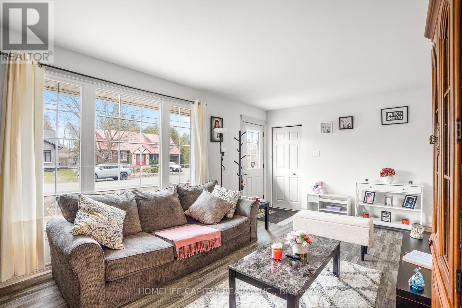 43 A Norway Spruce Street, Ottawa, Ontario  K2S 1P5 - Photo 8 - X12105831