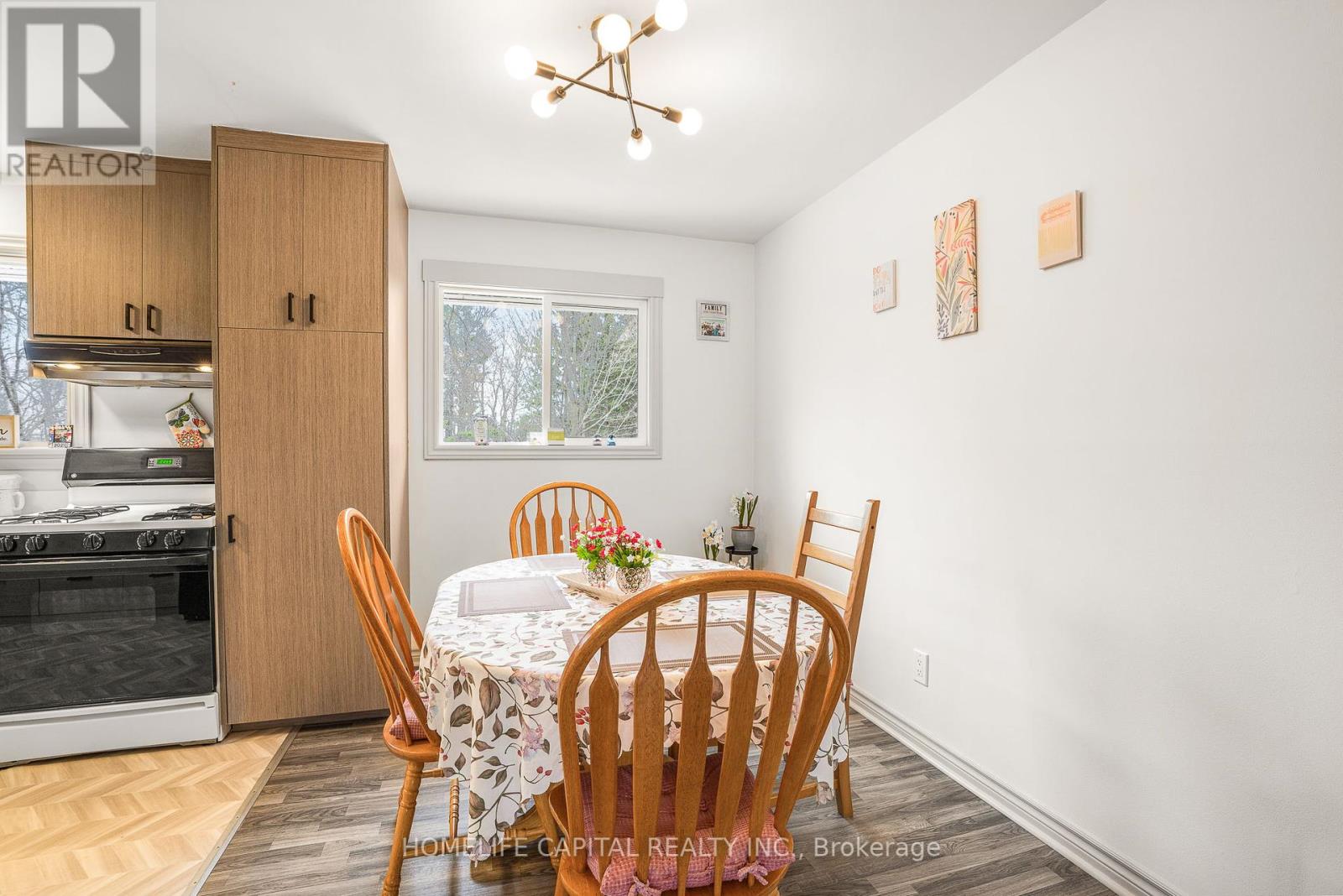 43 A Norway Spruce Street, Ottawa, Ontario  K2S 1P5 - Photo 9 - X12105831