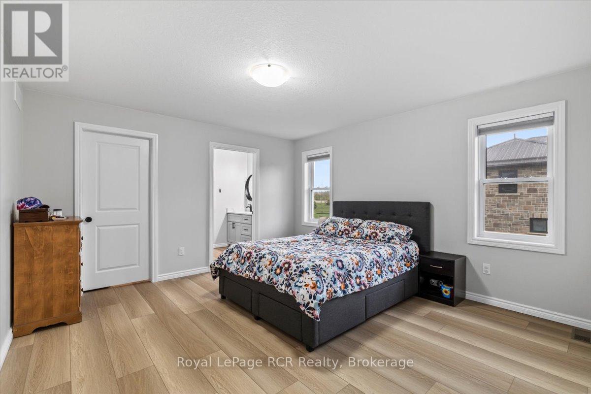 7 Mill Street, West Grey, Ontario  N0G 1S0 - Photo 17 - X12105827