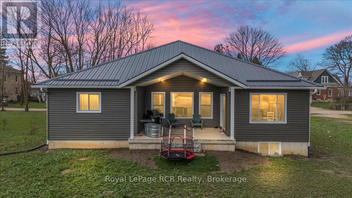 7 Mill Street, West Grey, Ontario  N0G 1S0 - Photo 32 - X12105827