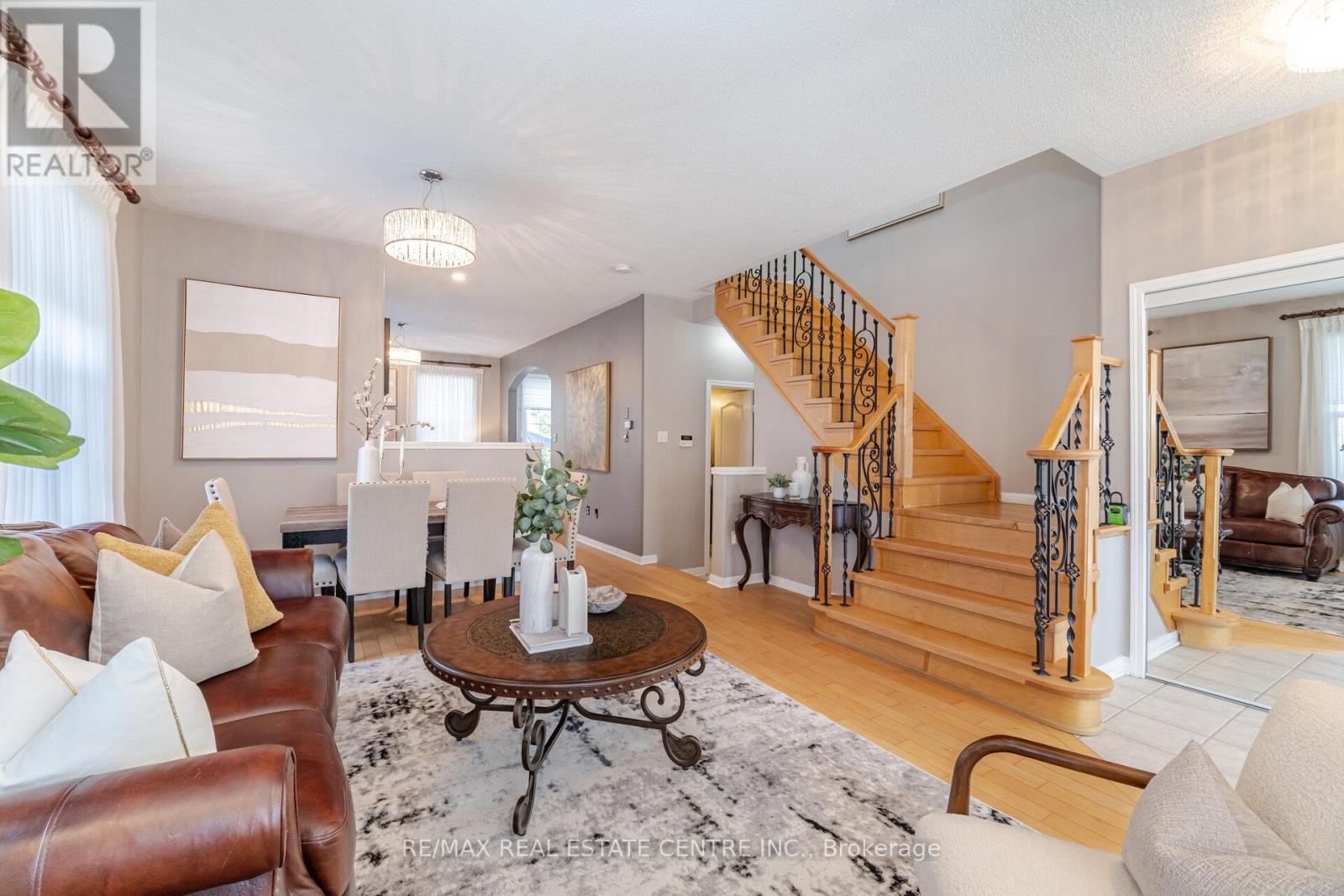 643 Hamilton Crescent, Milton, Ontario  L9T 6G9 - Photo 8 - W12099829