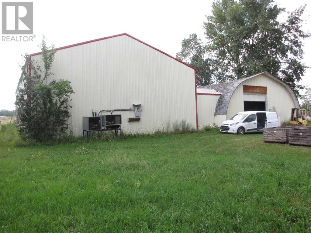 7501 C And E Trail, Innisfail, Alberta  T4G 0G9 - Photo 4 - A2154067