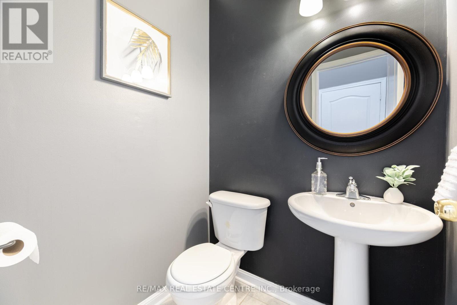 643 Hamilton Crescent, Milton, Ontario  L9T 6G9 - Photo 17 - W12099829